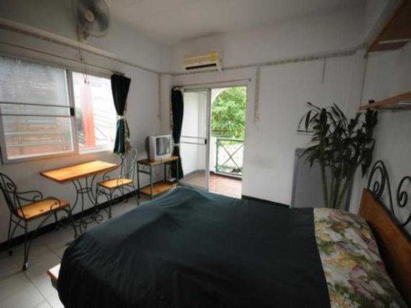 Baan Khun Mae Apartment Bangkok Dış mekan fotoğraf