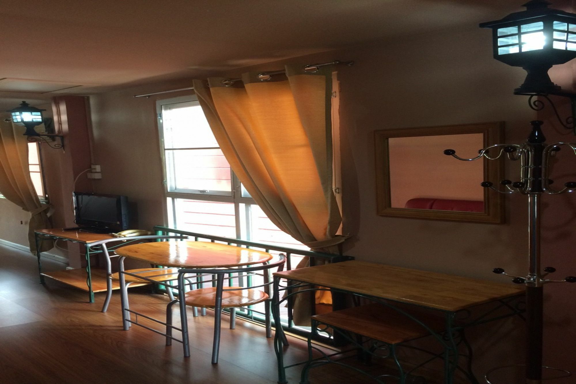 Baan Khun Mae Apartment Bangkok Dış mekan fotoğraf
